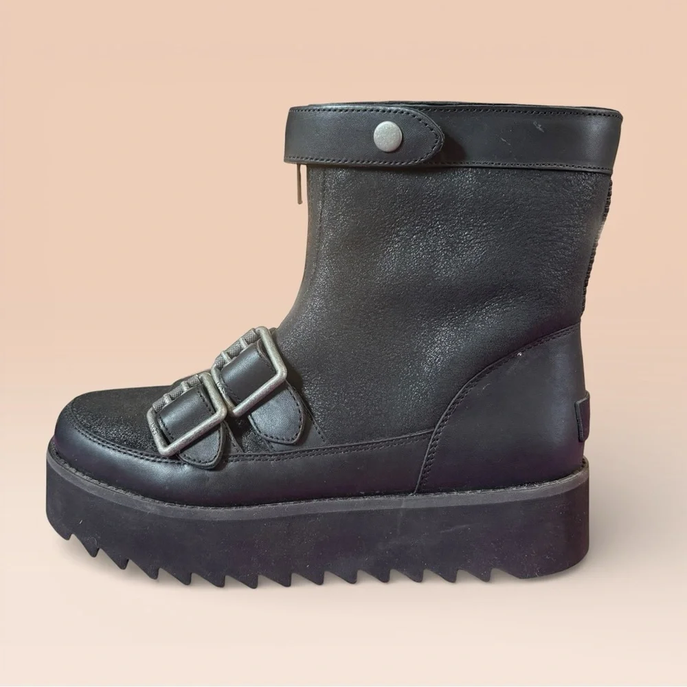 UGG Moto Punk Mini Women Ankle Boots Black Leather & Sheepskin Interior US Sz 8 - Picture 9 of 13